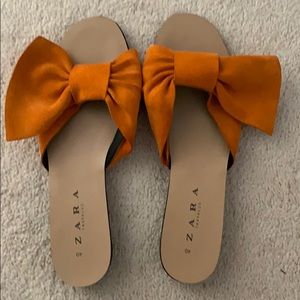 Zara bow slides